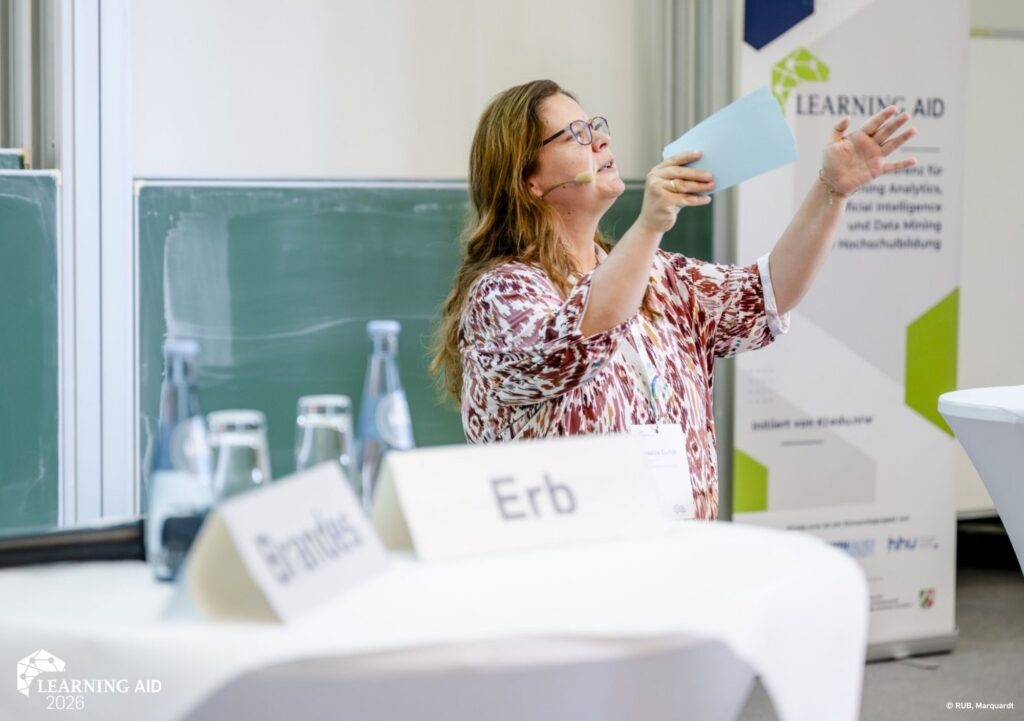 Jessica Dudde spricht auf der Learning AID