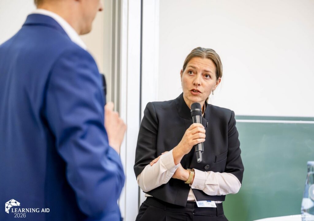 Susanne Menzel-Riedl spricht auf der Learning AID