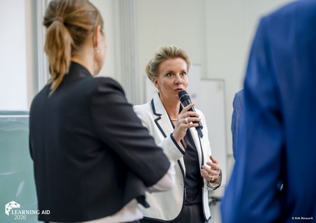 Ina Brandes spricht auf der Learning AID