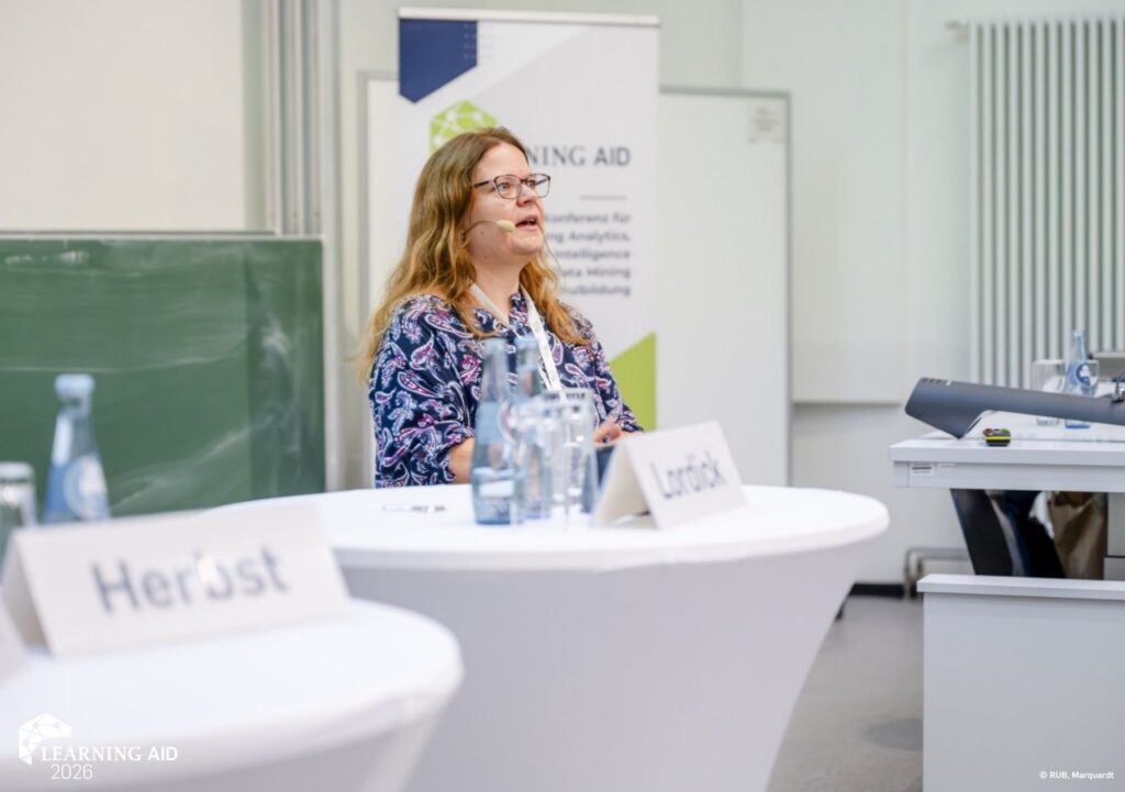Jessica Dudde spricht bei der Learning AID
