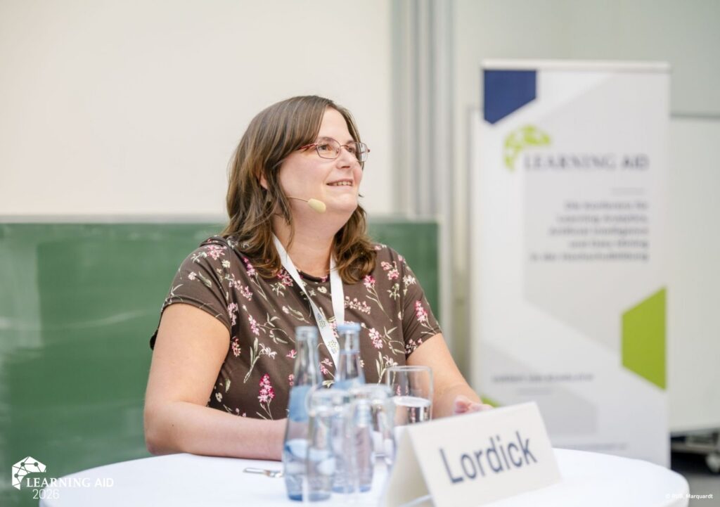 Nadine Lordick spricht bei der Learning AID
